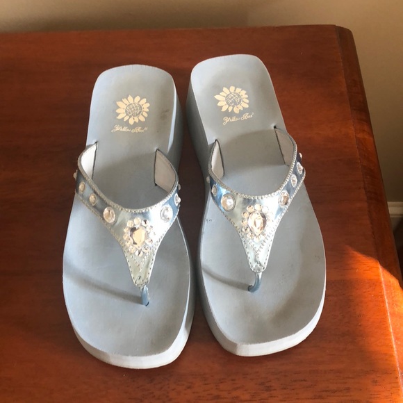 Yellow Box women’s sandals - Picture 2 of 2